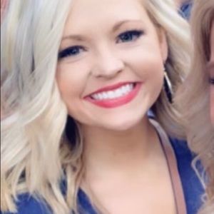 Meet your Posher, Maci